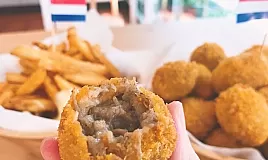 Hollanda'nın En Ünlü Yemekleri Nelerdir ?