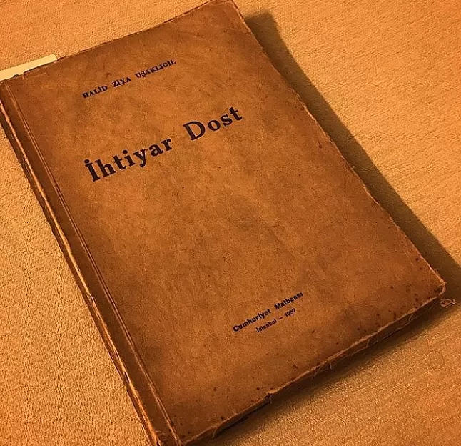 İhtiyar Dost Eser Özeti | Halit Ziya Uşaklıgil