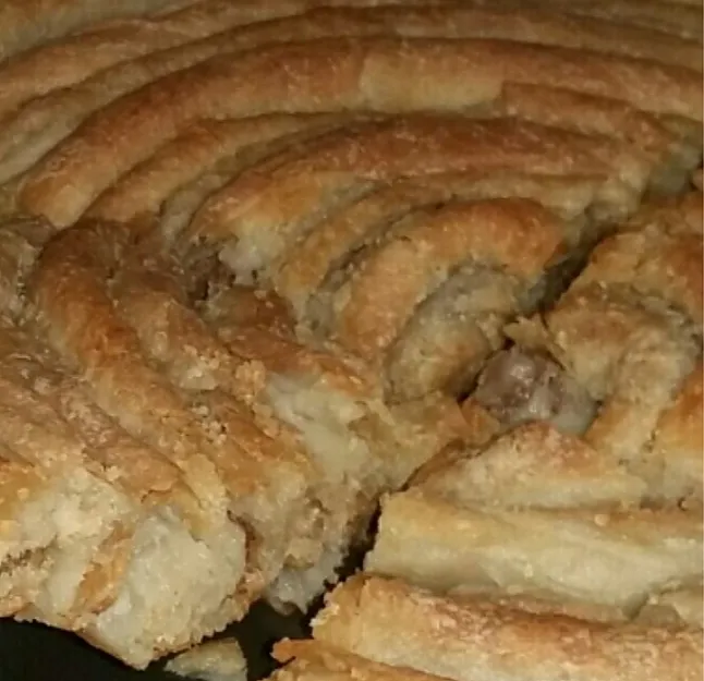 Kıymalı El Açması Börek Tarifi Nasıl Yapılır?