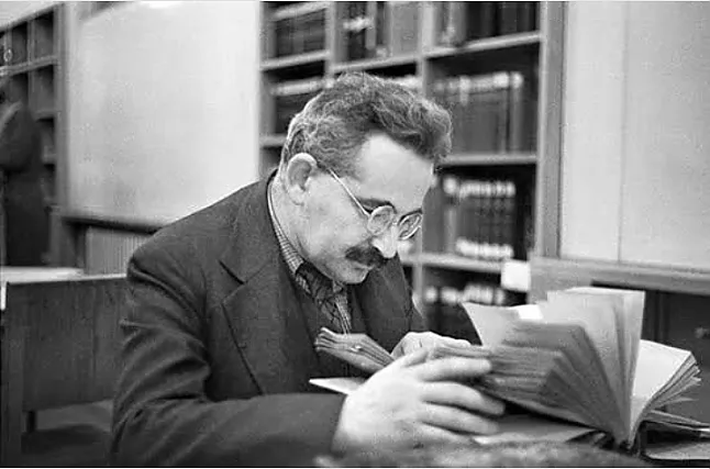 Walter Benjamin Kimdir? Eserleri Nelerdir?