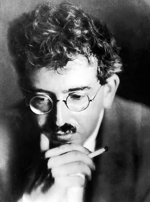 Walter Benjamin Kimdir?