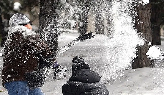 Rüyada Kartopu Oynamak Ne Anlama Gelir?