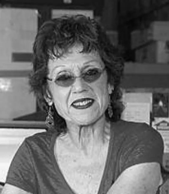 Judy Chicago Hayatı Hakkında Bilgiler Judy Chicago Kimdir ?Hayatı Ve Biyografisi