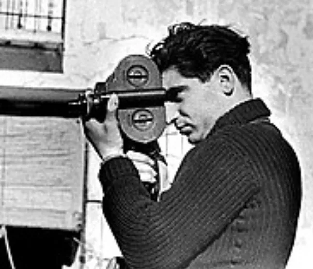 Robert Capa Hakkında Bilgiler Robert Capa Kimdir? Hayatı Ve Biyografisi