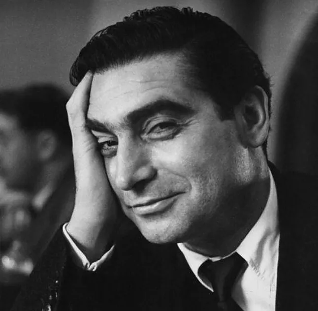 Robert Capa Neler Yaptı Neleri Başardı Robert Capa Kimdir? Hayatı Ve Biyografisi