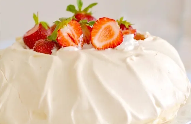 Pavlova Tatlı Tarifi Nasıl Yapılır ?