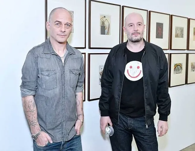 Jake ve Dinos Chapman özgeçmişi hakkında bilgiler Jake ve Dinos Chapman Kimdir? Hayatı Ve Biyografisi