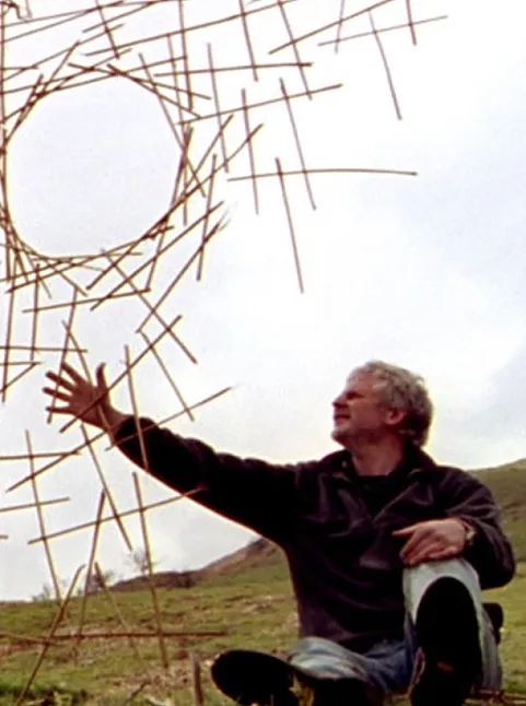 Andy Goldsworthy'nin Çalışmaları Hakkında Bilgiler Andy Goldsworthy Çalışmaları Nelerdir?