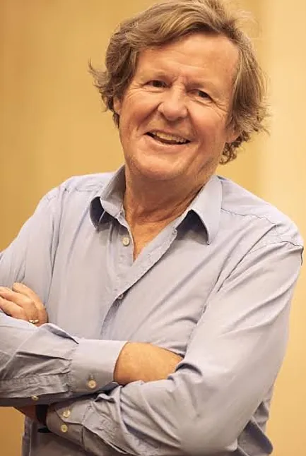David Hare'nin Hayatı Hakkında Bilgiler David Hare Kimdir?