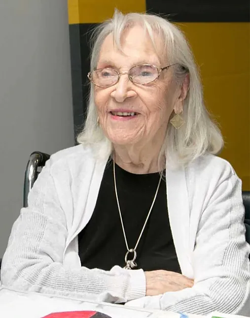 Carmen Herrera Kimdir?