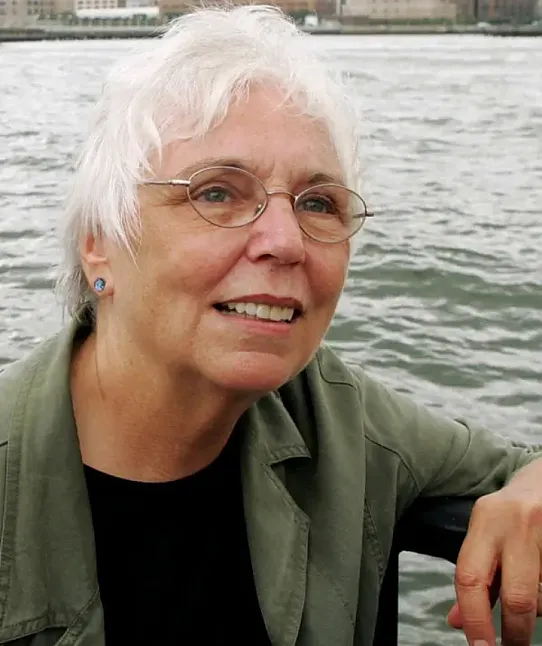 Nancy Holt Kimdir ?
