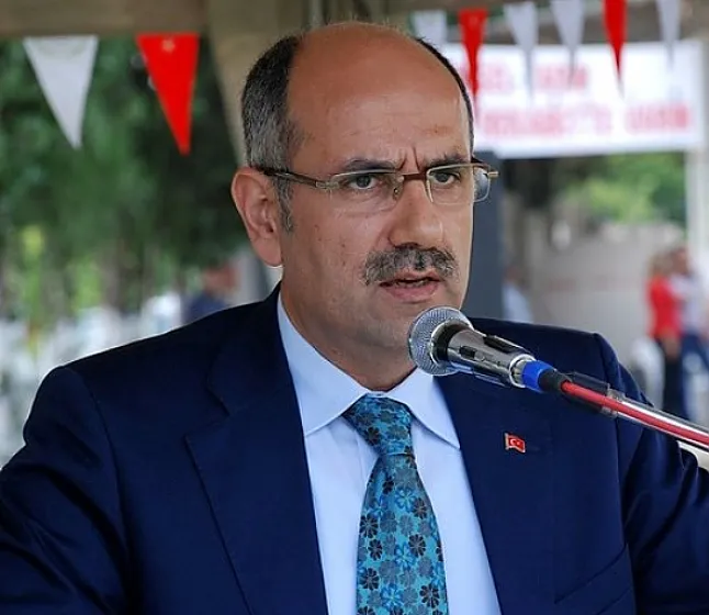 Vahit Kirişci Kimdir?