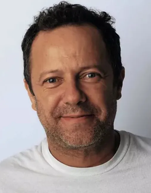 Vik Muniz'in çalışmaları Vik Muniz'in Hayatı Hakkında bilgiler