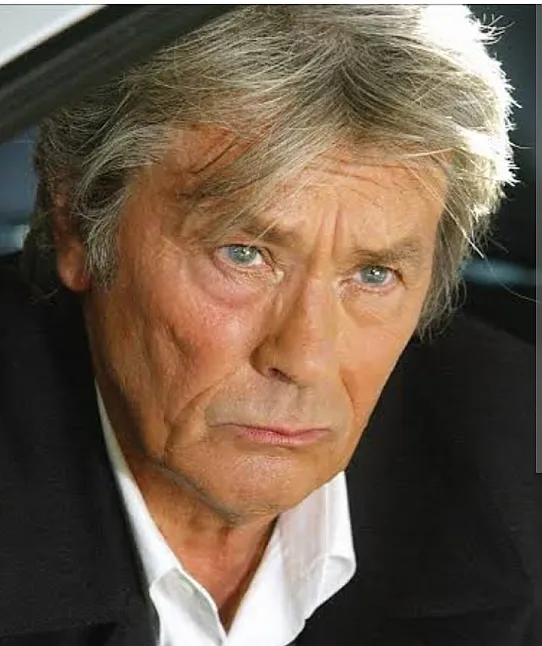 Alain Delon'nun Biyografisi hakkında bilgiler Alain Delon Kimdir ?