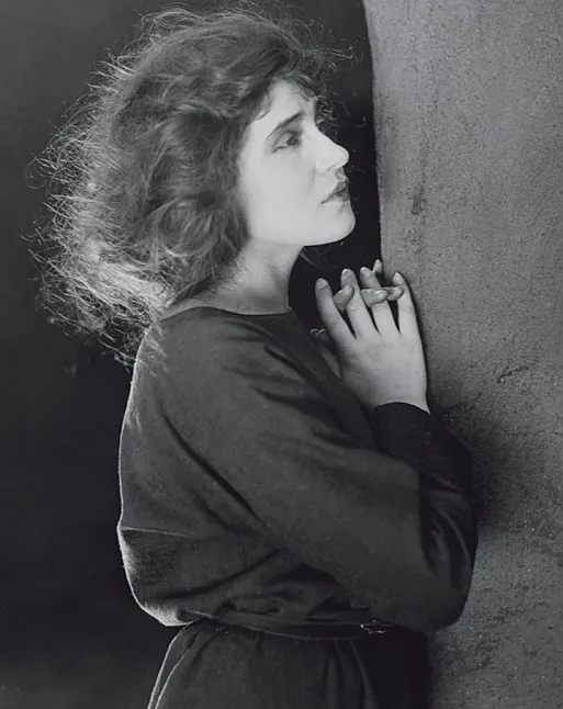 Tina Modotti'nin Özgeçmişi Tina Modotti özgeçmiş