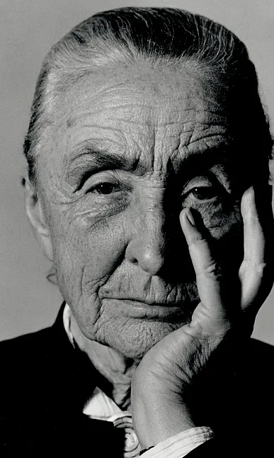 Georgia O'Keeffe Kimdir ?