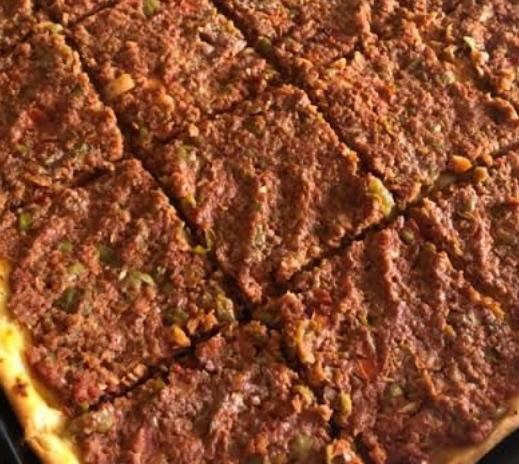 En İyi Tepsi Lahmacun Tarifi, Nasıl Yapılır?