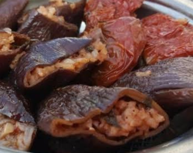 En İyi Sumak Ekşili Kuru Dolma Tarifi, Nasıl Yapılır?