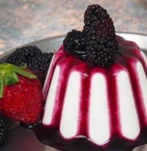 Böğürtlenli Panna Cotta Nasıl Yapılır?