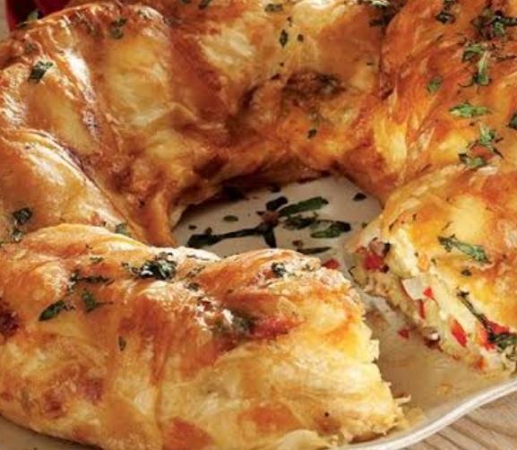 Patlıcanlı Ve Kıymalı Simit Börek Tarifi