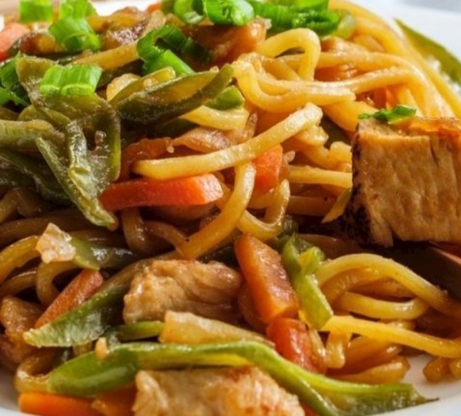 Tavuklu Sebzeli Udon Tarifi lincheap.com blog